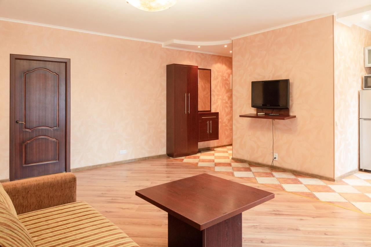 Apartment Triokhsviatytelskaya Street 3 Kiev Bagian luar foto