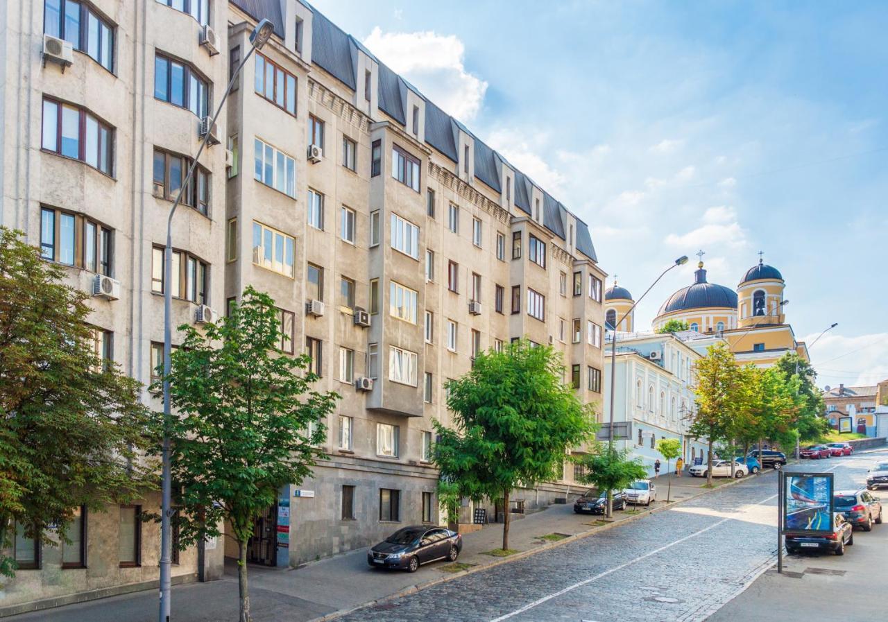 Apartment Triokhsviatytelskaya Street 3 Kiev Bagian luar foto