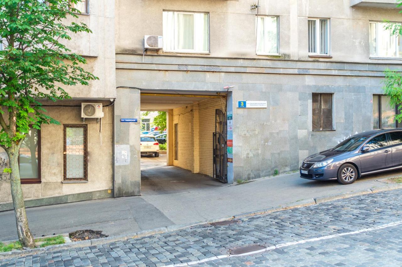 Apartment Triokhsviatytelskaya Street 3 Kiev Bagian luar foto