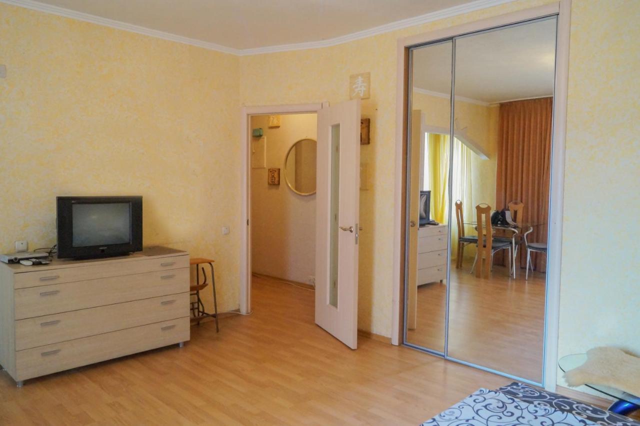 Apartment Triokhsviatytelskaya Street 3 Kiev Bagian luar foto